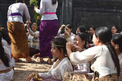 Prosesi Mejaya-jaya Kelulusan kelas XII