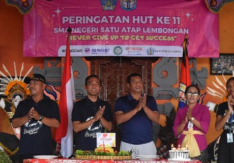 Peringatan HUT Ke-11 SMA Negeri Satu Atap Lembongan